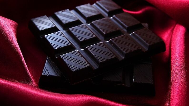 sô cô la đen trong chế độ ăn kiêng kefir