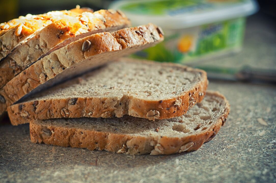 Chế độ ăn dành cho người nhóm máu 4 cho phép bạn đưa bánh mì nguyên hạt vào chế độ ăn uống của mình. 